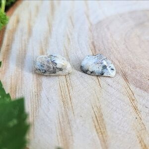 NEW Artisan Howlite Oval Stud Earrings White Silver Handmade Gemstone Crystal